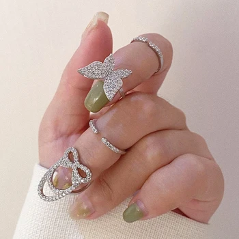 Radošā Rokai Bowknot Spīd Crystal Butterfly Dobi Nagu Segtu Gredzeni Sievietēm Līgavas Kāzu Modes Rotaslietas Bague
