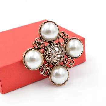 SINDIJA XIANG Jaunas Ielidošanas 2018 Pearl Cross Stilā Piespraudes Sievietēm Baroka Rotaslietas Broša Pin Vintage Modes Mēteļu Aksesuāri